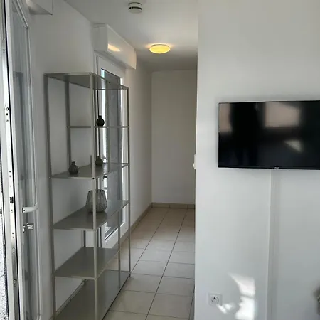 Apartment Renovated With 50 M2 Terrace *