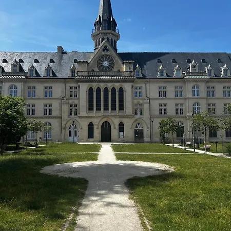 Renovated With 50 M2 Terrace Apartamento