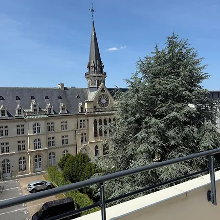 Apartment Renovated With 50 M2 Terrace *