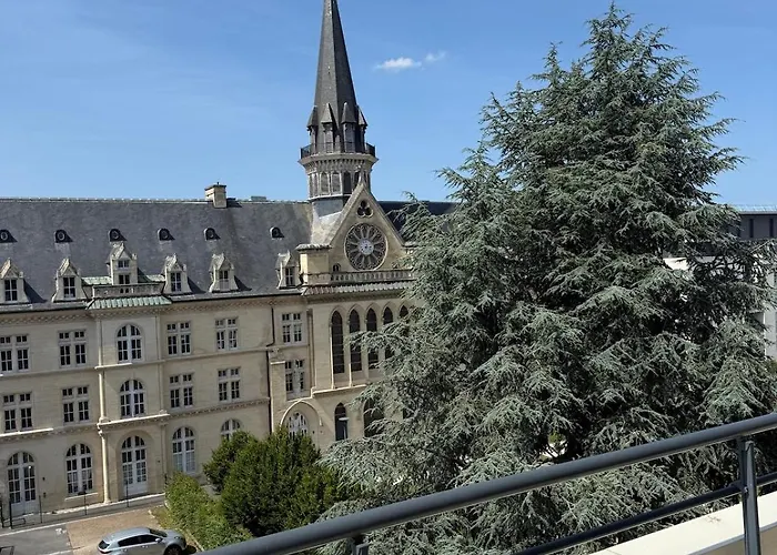 Apartment Renovated With 50 M2 Terrace *